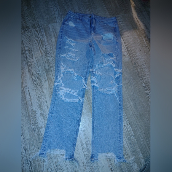 American Eagle Outfitters Denim - American Eagle Outfitters Distressed Blue Boyfriend Jeans